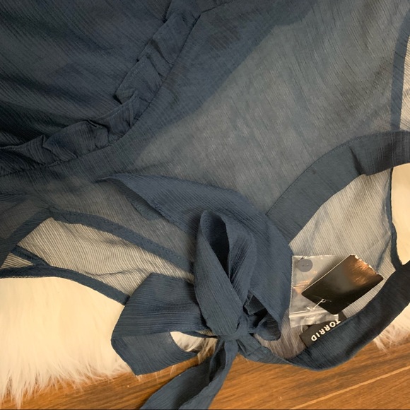 NWT TORRID | Chiffon Cold Shoulder Neck Tie Blouse Shirt Top Plus Size 2X - Picture 9 of 11